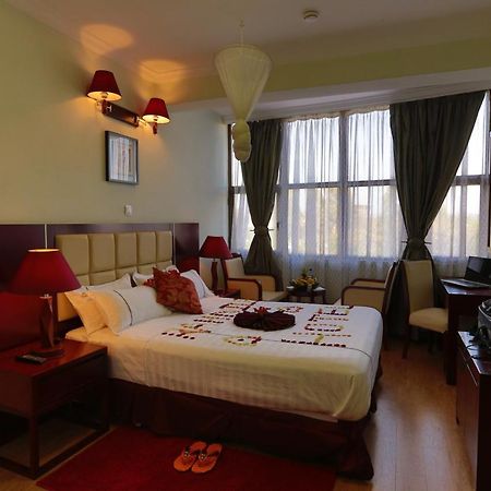 Rahnile Hotel Bahir Dar Exterior photo