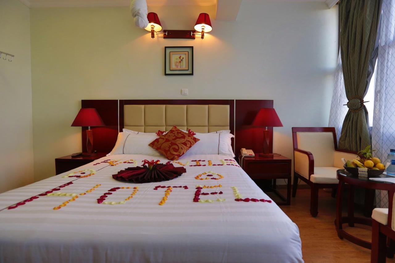 Rahnile Hotel Bahir Dar Exterior photo