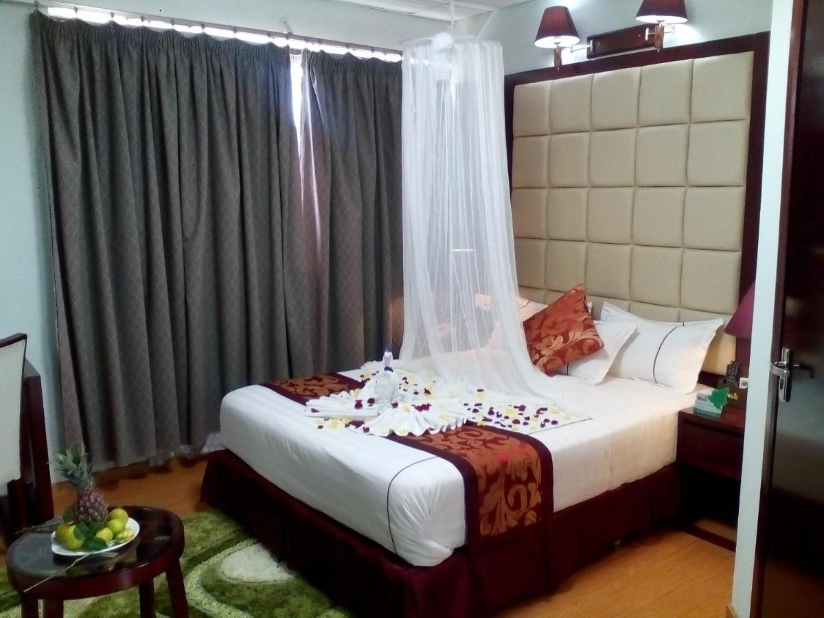 Rahnile Hotel Bahir Dar Exterior photo